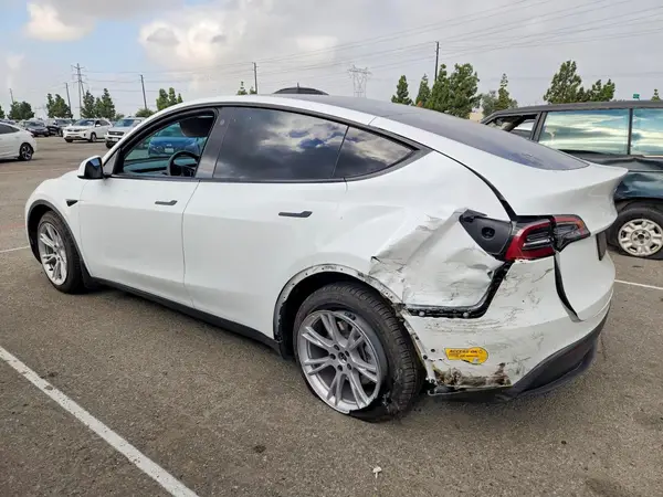 5YJYGAEE8MF300997 — 2021 Tesla Model Y, photo 2 from Copart, Rear end