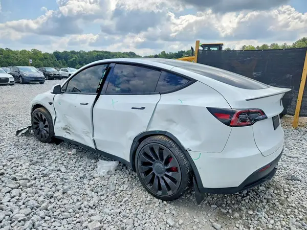 5YJYGDEF5MF304399 — 2021 Tesla Model Y, photo 2 from Copart, Side