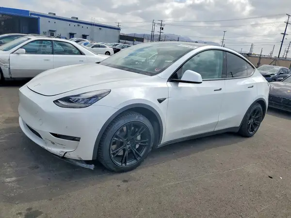 2021 TESLA MODEL Y VIN 5YJYGDEE8MF077829 фото 1