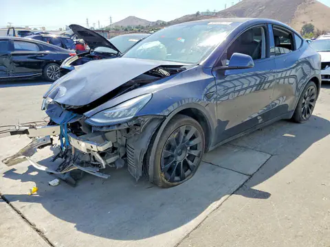 5YJYGAEE8MF276765 — 2021 Tesla Model Y, Przód (Front End), zdjęć przed naprawą
