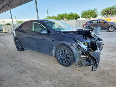 5YJYGDEE1MF111478 — 2021 Tesla Model Y, фото 4 з Copart 14.10.2026, Передня частина