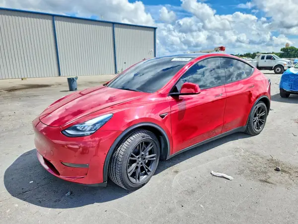 5YJYGDEE2MF294552 Tesla Model Y 2021 — Minor dents and scratches damage, before-repair photo