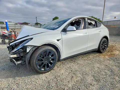 5YJYGDEE3MF282829 — 2021 Tesla Model Y, Передня частина (Front End), фото до ремонту