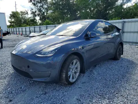 5YJYGDEE8MF086594 — 2021 Tesla Model Y, Parte trasera (Rear End), fotos antes de reparar