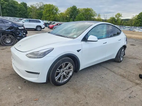5YJYGDEE8MF180717 Tesla Model Y 2021 — uszkodzenie Tył, zdjęcie przed naprawą