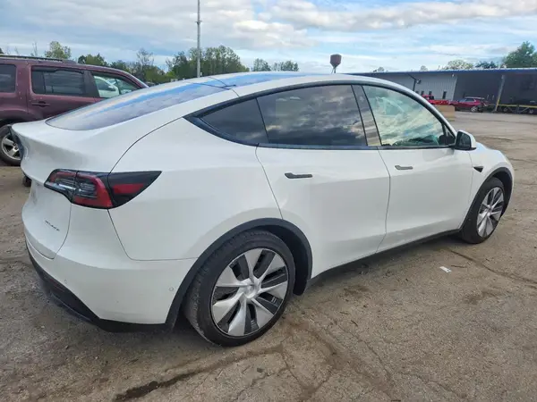 5YJYGDEE8MF180717 — 2021 Tesla Model Y, zdjęcie 3 z Copart, Tył