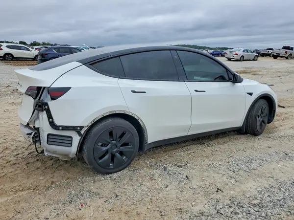 5YJYGAEE3MF294915 — 2021 Tesla Model Y, photo 3 from Copart, Rear end