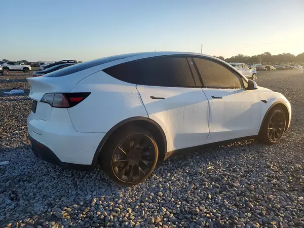 5YJYGDEE5MF173806 — 2021 Tesla Model Y, photo 3 from Copart, Side