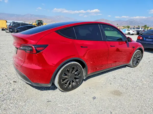 5YJYGAEE8MF222754 — 2021 Tesla Model Y, photo 3 from Copart 30.09.2026, Hail