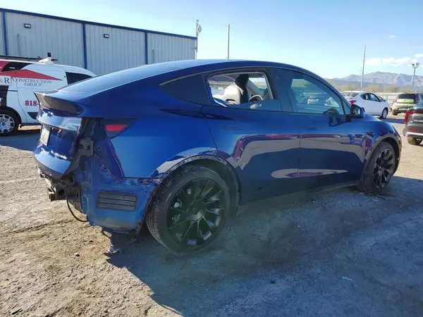 5YJYGAEE3MF287303 — 2021 Tesla Model Y, zdjęcie 3 z Copart, Bok