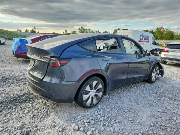 5YJYGDEE8MF189319 — 2021 Tesla Model Y, zdjęcie 3 z Copart, Przód
