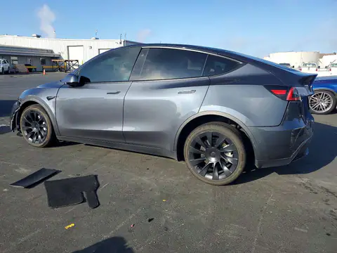 5YJYGDEE3MF078239 — 2021 Tesla Model Y, фото 2 з Copart 26.10.2026, Передня частина