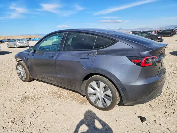 5YJYGDEEXMF068274 — 2021 Tesla Model Y, photo 2 from Copart, Front end