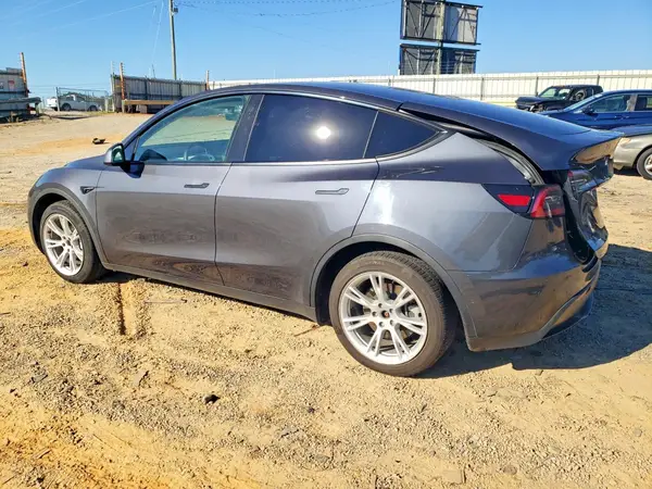 5YJYGDEE2MF189977 — 2021 Tesla Model Y, фото 2 с аукциона Copart, Задняя часть