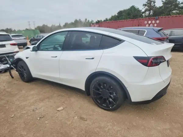 5YJYGDEE0MF193817 — 2021 Tesla Model Y, фото 2 с аукциона Copart, Передняя часть