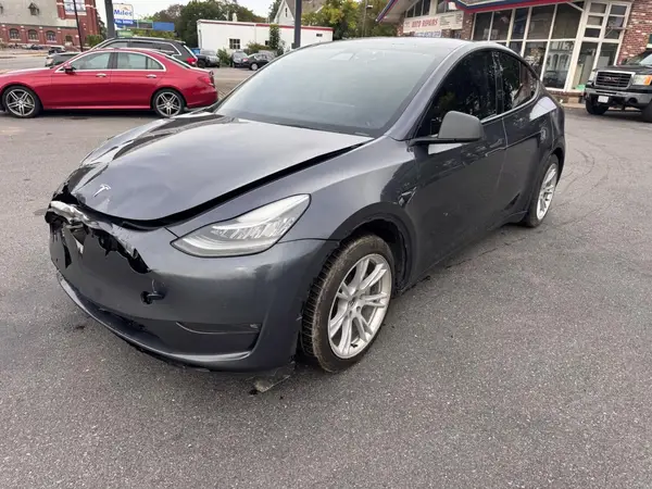 5YJYGDEE2MF200511 — 2021 Tesla Model Y, фото 2 с аукциона Copart 09.10.2026, Естественный износ