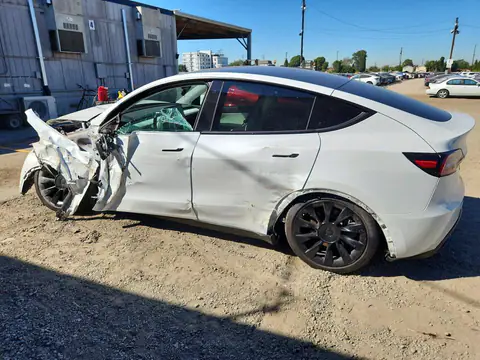 5YJYGAEE8MF158019 — 2021 Tesla Model Y, фото 2 с аукциона Copart 26.10.2026, ПЕРЕДНЯЯ ЧАСТЬ