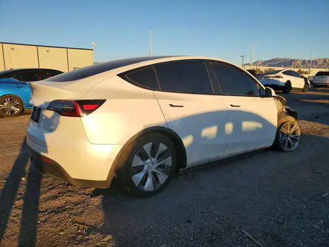 5YJYGDEE0MF174703 — 2021 Tesla Model Y, photo 3 from Copart 20.10.2026, Front end