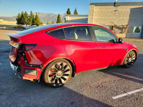 5YJYGDEF9MF197115 — 2021 Tesla Model Y, photo 3 from Copart, Front end
