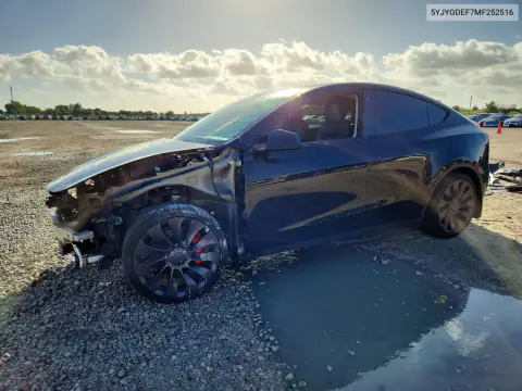 5YJYGDEF7MF252516 — 2021 Tesla Model Y, Front end, before-repair photos
