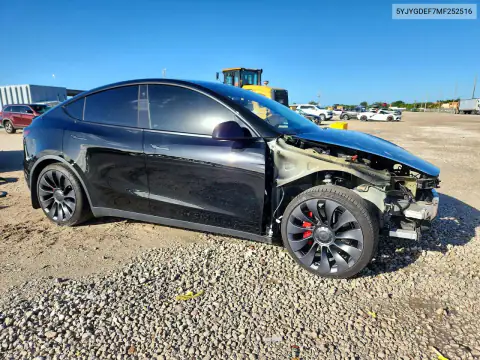 5YJYGDEF7MF252516 — 2021 Tesla Model Y, Передня частина, фото до ремонту