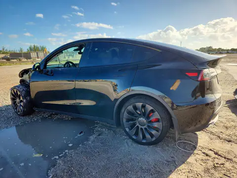 5YJYGDEF7MF252516 — 2021 Tesla Model Y, photo 2 from Copart, Front end