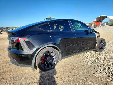 5YJYGDEF7MF252516 — 2021 Tesla Model Y, photo 3 from Copart, Front end