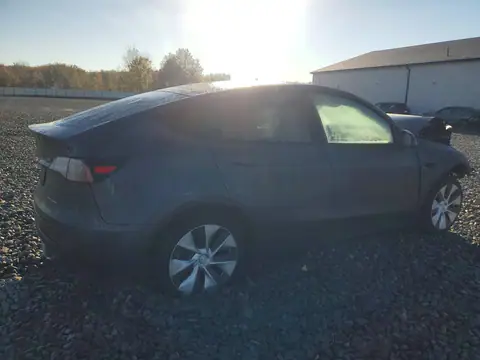 5YJYGDEE6MF208000 — 2021 Tesla Model Y, photo 3 from Copart, Front end