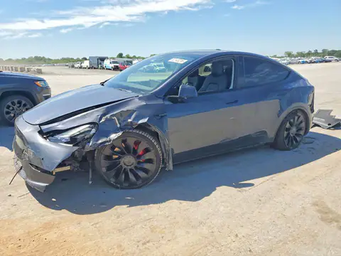7SAYGDEF4NF456419 — 2022 Tesla Model Y, Front end (Front End), before-repair photos