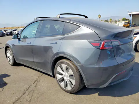 2022 Tesla Model Y VIN 7SAYGAEE1NF558671 фото 2