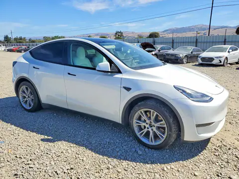 7SAYGDEE3NF425119 — 2022 Tesla Model Y, ფოტო 4, Copart 22.10.2026, წინა ნაწილი