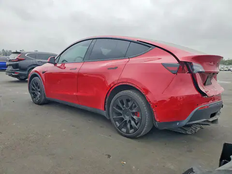 2022 Tesla Model Y VIN 7SAYGAEEXNF561813 фото 2