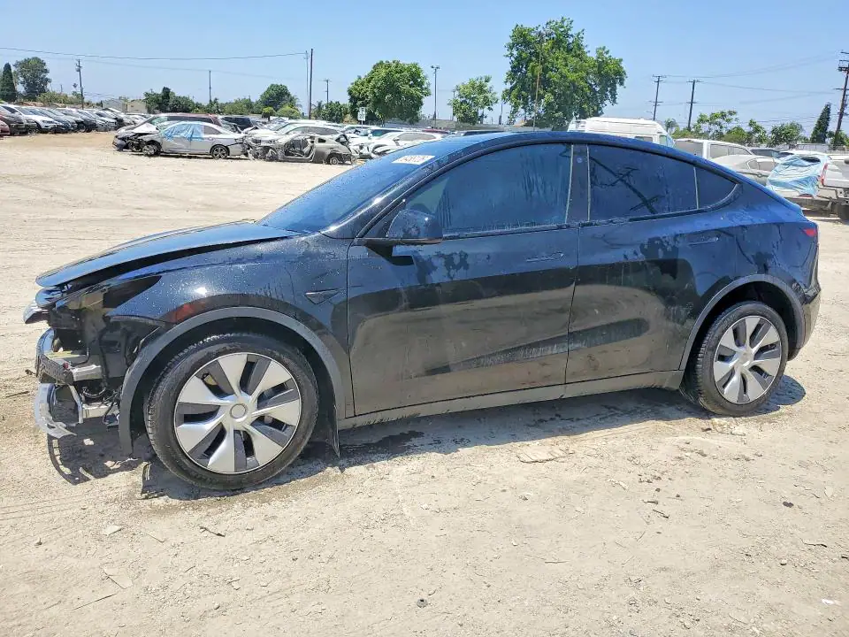 7SAYGDEE6NF322454 Tesla Model Y 2022 — Front end damage, before-repair photo