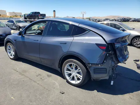 2022 Tesla Model Y VIN 7SAYGDEE3NF576722 фото 2