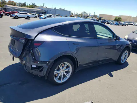 2022 Tesla Model Y VIN 7SAYGDEE3NF576722 фото 3