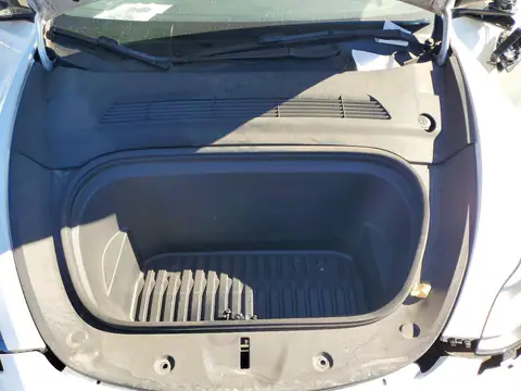 7SAYGDEF0NF440332 — 2022 Tesla Model Y, Задня частина, фото до ремонту