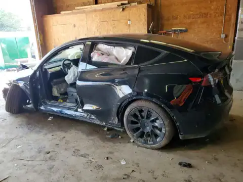 7SAYGAEE4NF361896 — 2022 Tesla Model Y, фото 2 з Copart 24.09.2026, Пошкодження з усіх боків