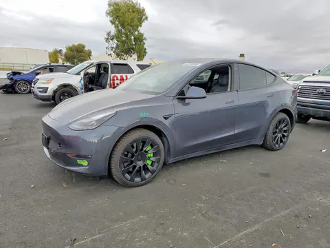 2022 Tesla Model Y VIN 7SAYGDEE9NF559374 фото 1