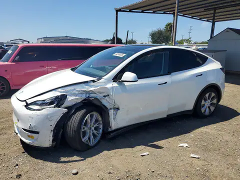 7SAYGDEE1NF358245 — 2022 Tesla Model Y, Parte delantera (Front End), fotos antes de reparar