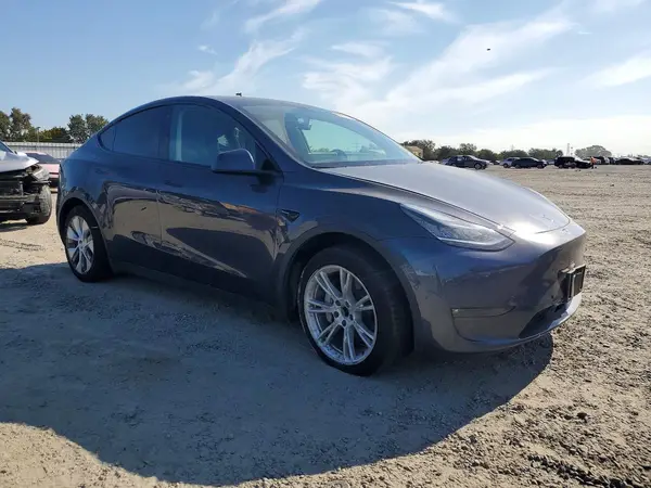 7SAYGDEE3NF328504 — 2022 Tesla Model Y, фото 4 с аукциона Copart 29.09.2026, Пожар