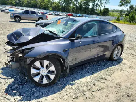 7SAYGDEE4NF487712 — 2022 Tesla Model Y, Vuelco (Rollover), fotos antes de reparar