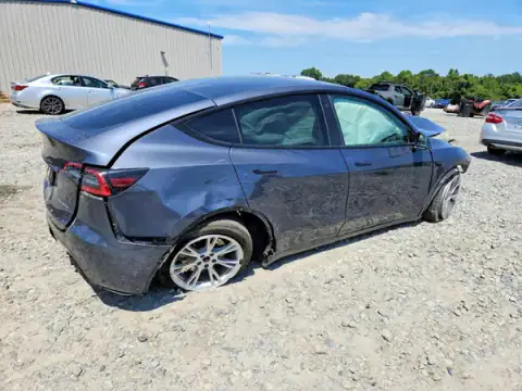 7SAYGDEE4NF487712 — 2022 Tesla Model Y, фото 3 с аукциона Copart, опрокидывание