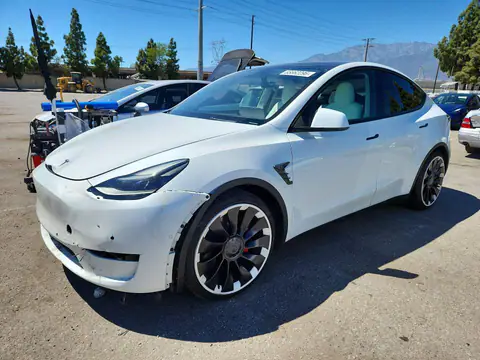 7SAYGDEF8NF538346 — 2022 Tesla Model Y, Przód (Front End), zdjęć przed naprawą