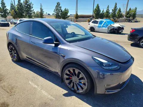 7SAYGDEF9NF546357 — 2022 Tesla Model Y, zdjęcie 4 z Copart 20.10.2026, Bok