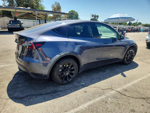 2022 Tesla Model Y VIN 7SAYGDEE7NF512148 фото 3