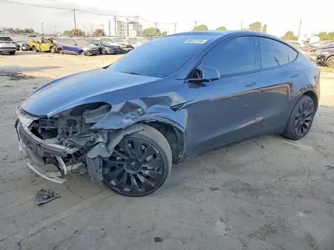 7SAYGDEE3NF467550 — 2022 Tesla Model Y, Front end (Front End), before-repair photos