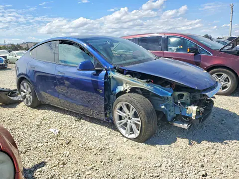 7SAYGAEE3NF493127 — 2022 Tesla Model Y, photo 4 from Copart 13.10.2026, Front end