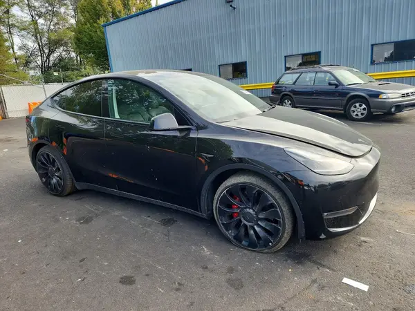 7SAYGDEF2NF346985 — 2022 Tesla Model Y, фото 4 з Copart, Передня частина