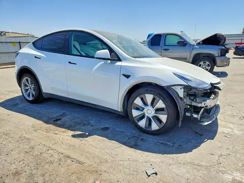 7SAYGDEE6NF438415 — 2022 Tesla Model Y, foto 4 de Copart 30.10.2026, Parte delantera