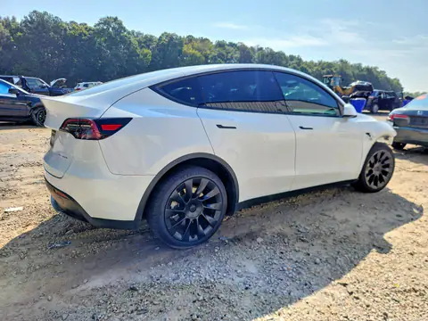 2022 TESLA MODEL Y VIN 7SAYGDEE4NF439742 фото 3